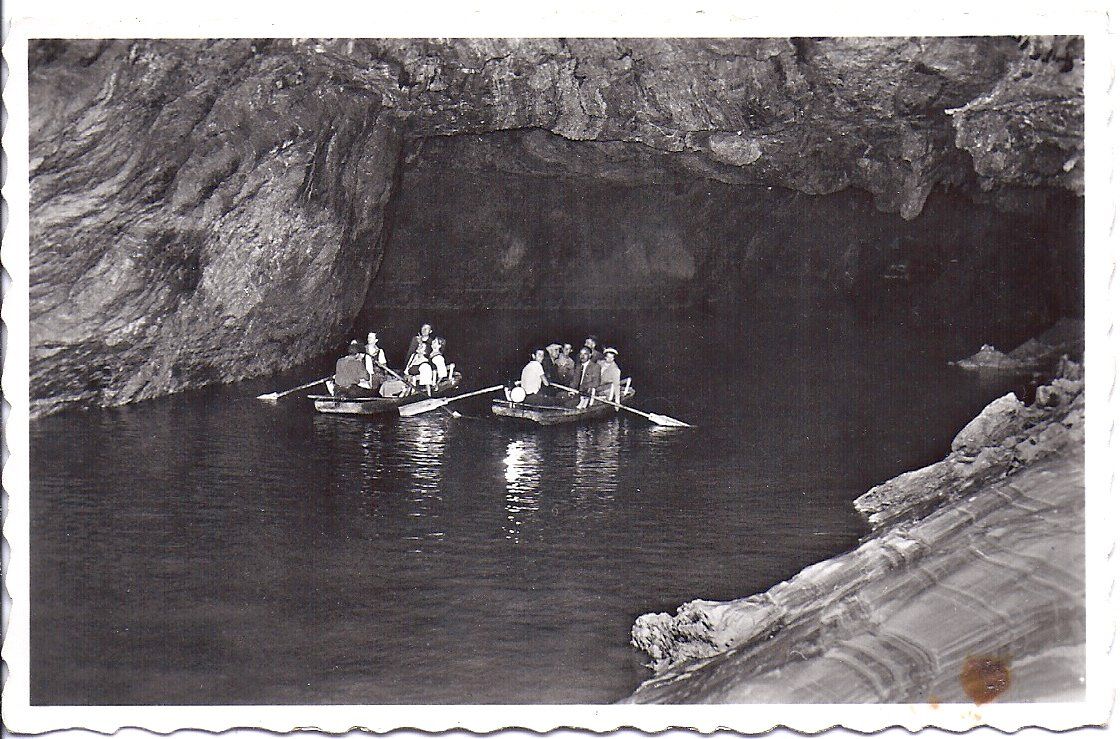 Cartoline postali: ST LEONARD, en barque sur le lac – Nuovo (secondo la descrizione) da Les Verrières venduto da Scampi0