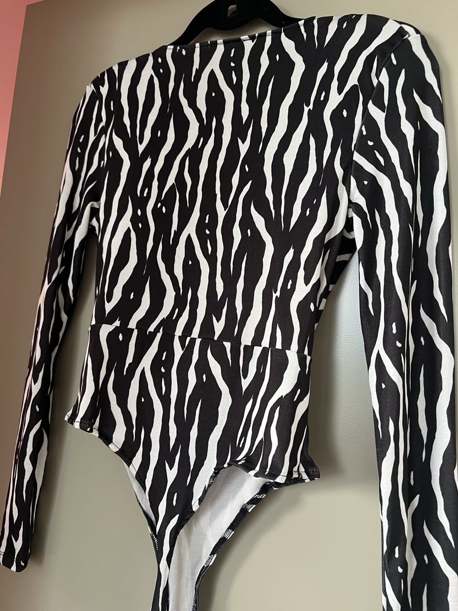 Na-kd Top: Na-kd Body mit Zebramuster – Nuovo (secondo la descrizione) da Baar venduto da Lila2006 3