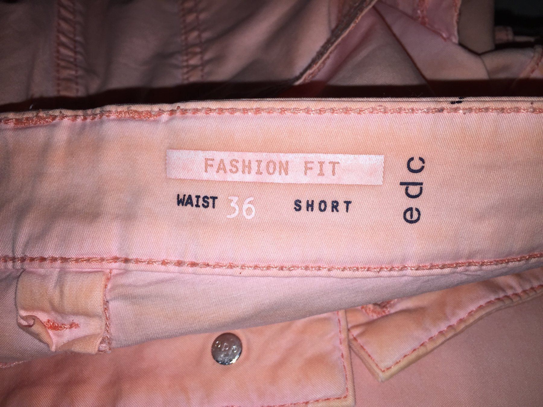 Esprit Jeans: Jeans EDC ESPRIT   Taille/Grosse 36 "short" – Usato da Cossonay-ville venduto da Super-Price-Quality 9