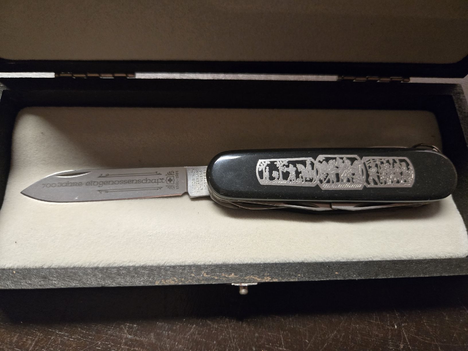 Victorinox Coltelli tascabile: Victorinox 700 Jahre Eidgenossenschaft – Nuovo e nell'imballaggio originale da Murgenthal venduto da Semaphora91 1