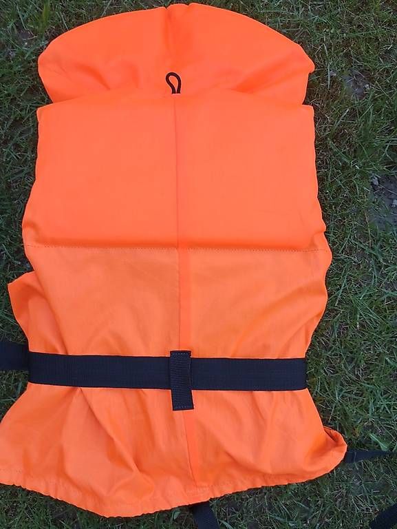 Schwimmwesten: Schwimmweste 30 - 40 kg – Gebraucht aus Unterlangenegg von vitas 1