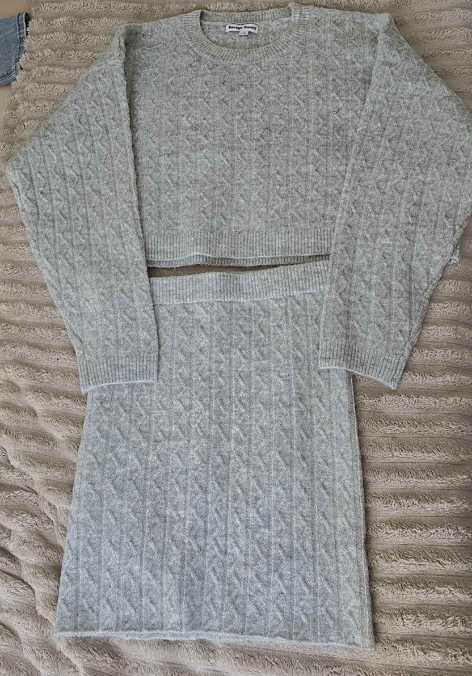 Robes: Strickset Pullover Rock Set grau gebraucht – D'occasion à Herisau par ylb_dxc8