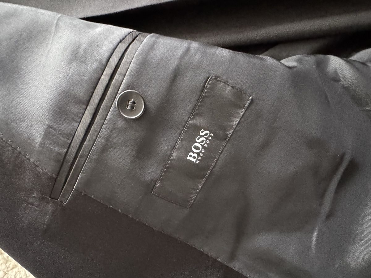 Anzüge: Elegantes Sakko und Hose - BOSS – Gebraucht aus Altendorf von FF_26 2