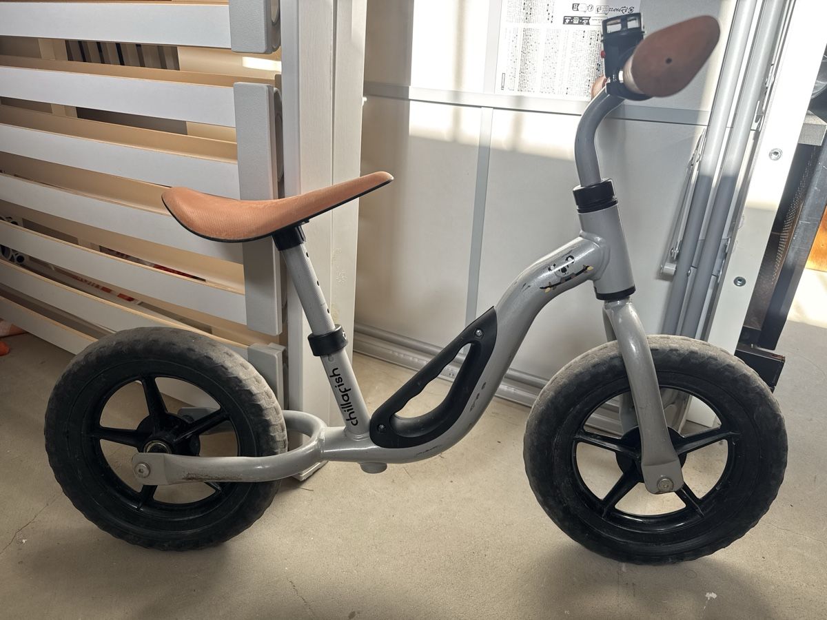 Véhicules pour enfants: Laufrad Chillafish gebraucht – D'occasion à Winterthur par Lili0708