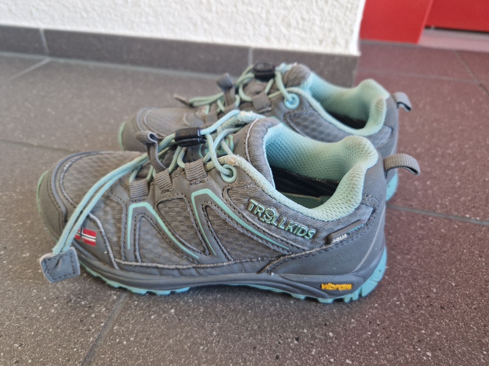 Scarpe per ragazzi: Trollkids Trekkingschuhe Grösse 30 – Usato da Zürich venduto da nicinat