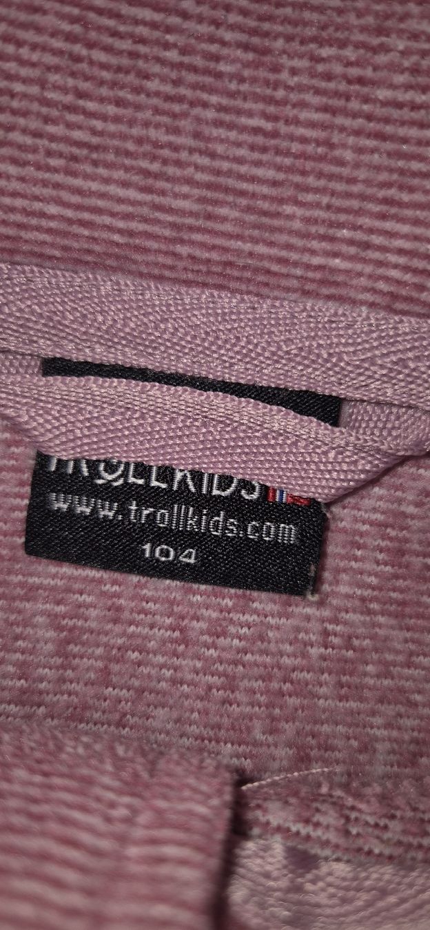 Maglioni & Felpe: Fleecepullover Trollkids Grösse 104 – Usato da Oberwil b. Zug venduto da Enie93 1