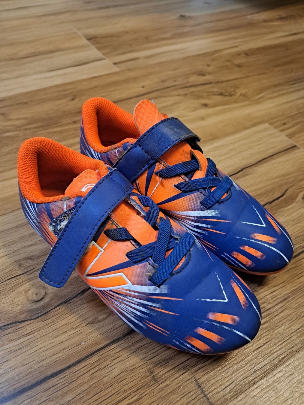 Scarpe per ragazzi: Fussballschuh Kinder Gr. 31 – Usato da Unterkulm venduto da famerismann