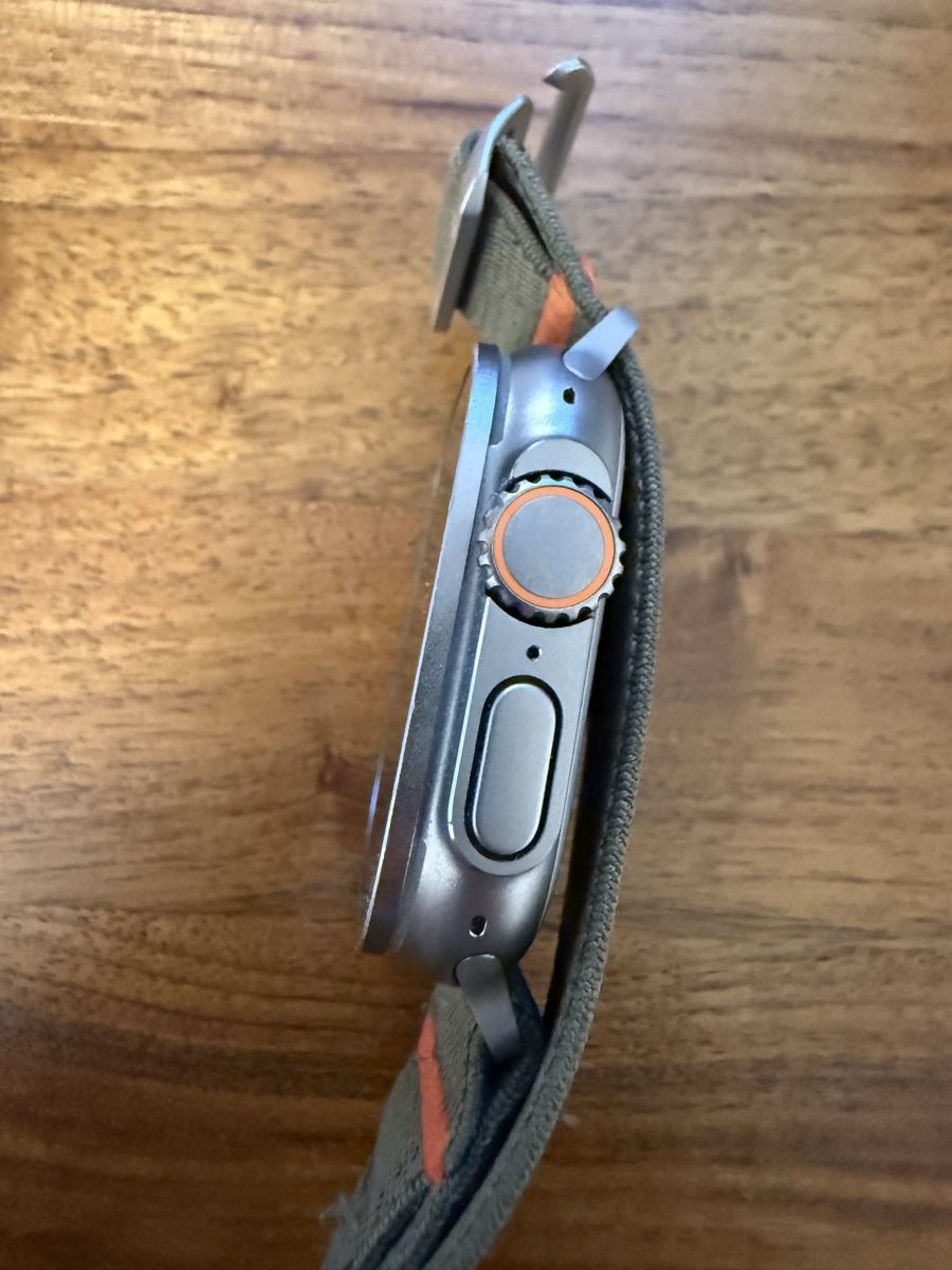 Apple Smartwatch: Apple Watch Ultra Gen 1 – D'occasion à Bettwiesen par Chair 2