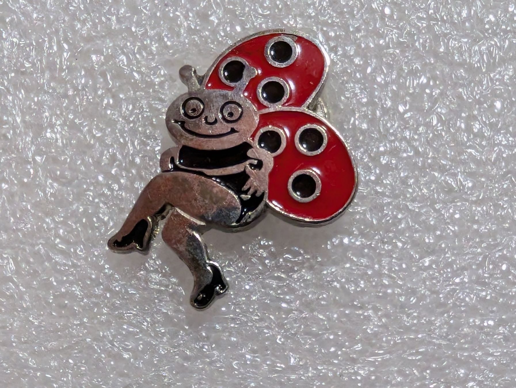 Placchette & Badge: Ansteckpin 240: Sonntagsblick – Usato da Oppligen venduto da Pin-Fall-Shop