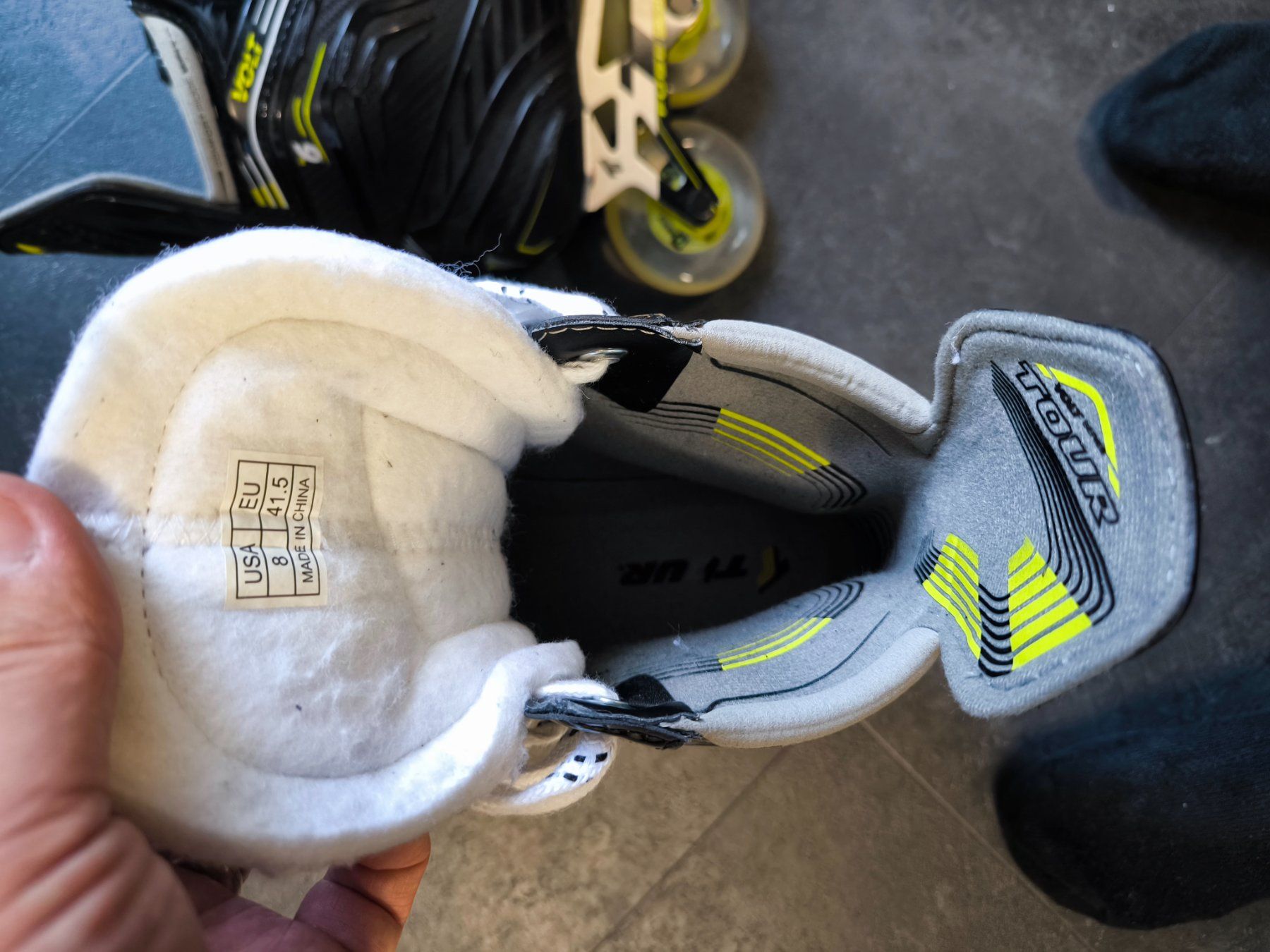 Pattini in linea & Pattini a rotelle: TOUR Hockey VOLT KV6 Inline-Skates – Usato da Othmarsingen venduto da Othm13 2