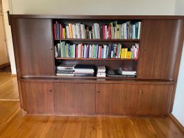 Bücherschrank