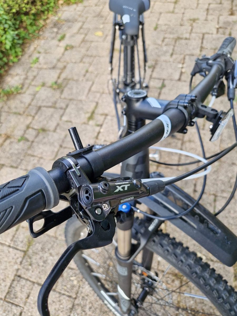 Velos: Velo – Gebraucht aus Rapperswil SG von Gemstonebyyo 1