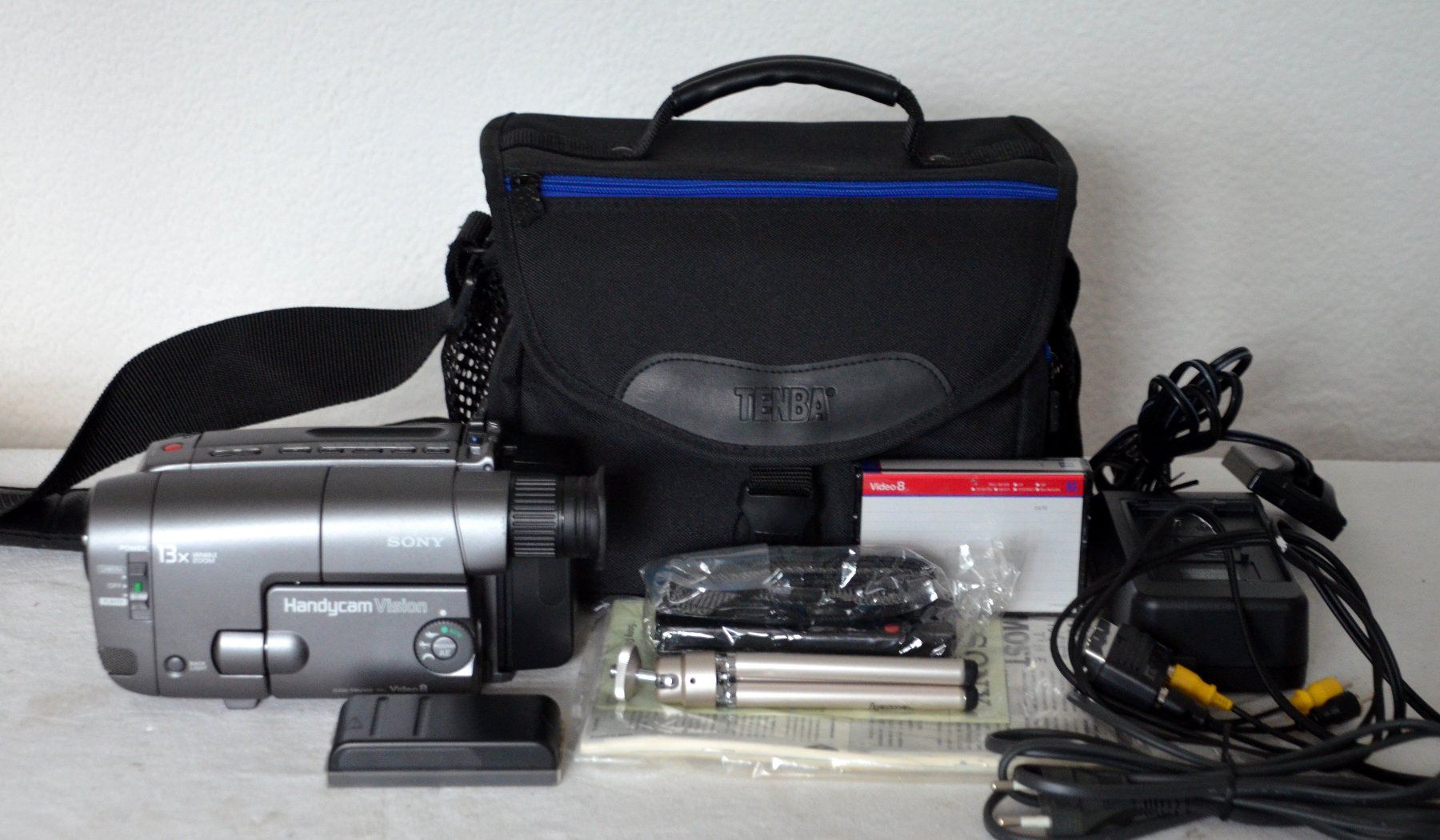 Sony Videocamere: Camcorder / caméscope Sony CCD-TRV10E Video8 – Usato da Collonges venduto da arashee