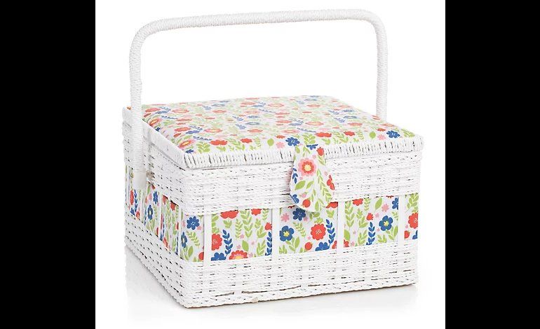 Altro in Bricolage: Nähkästchen weiss mit Blumen Stoffbezug – Nuovo (secondo la descrizione) da Muttenz venduto da Gepard23