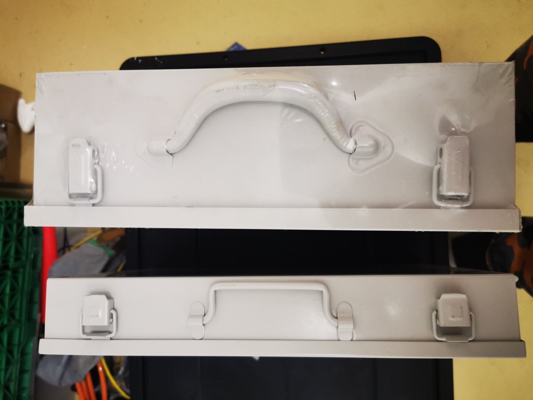 Casse di trasporto: werkzeug box aus metall 2stk – Nuovo (secondo la descrizione) da Schöftland venduto da magicX01 1
