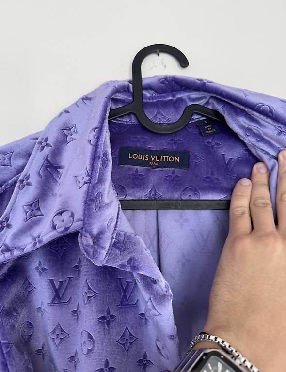 Camicie: Louis Vuitton Velvet Overshirt – Usato da Spreitenbach venduto da vancosta 1