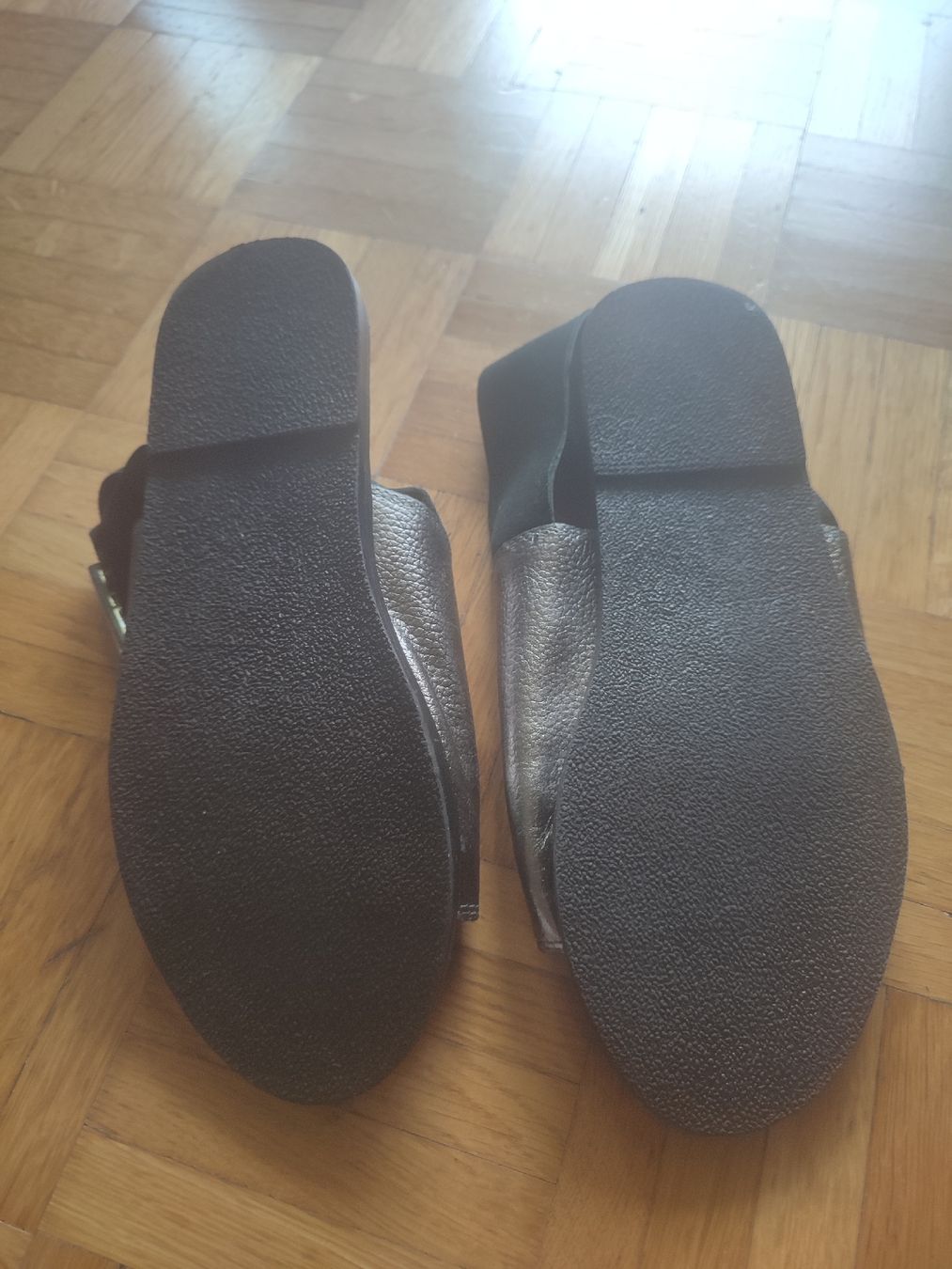 Scarpe da donna: Bequeme Ledersandalen Gr. 37 – Nuovo (secondo la descrizione) da Waltenschwil venduto da Bodensee84 2