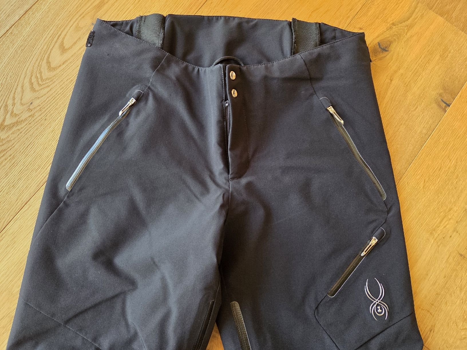 Spyder Pantalons: schöne Skihose Spyder – D'occasion à Wiesendangen par Sinhuk 2