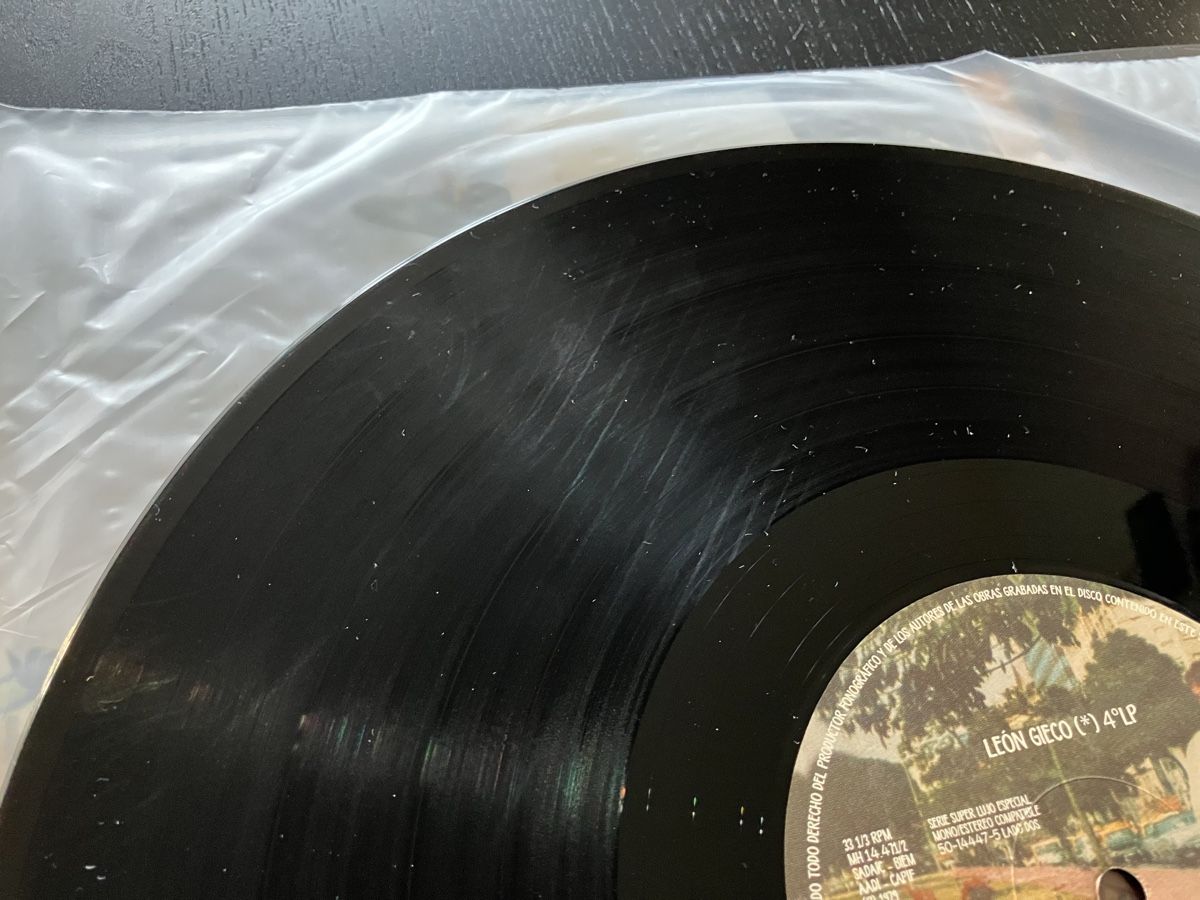 Dischi in vinile: Leon Gieco 4 LP (Argentina) – Nuovo (secondo la descrizione) da Neuchâtel venduto da moonbourr 4