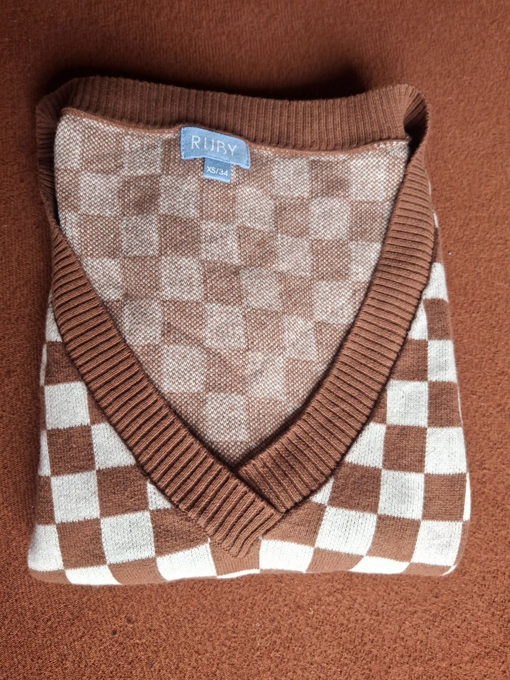 Pullover & Sweatshirts: Débardeur - pull sans manche col en V taille XS marque Ruby – Gebraucht aus Villiers von san_jn5w 5