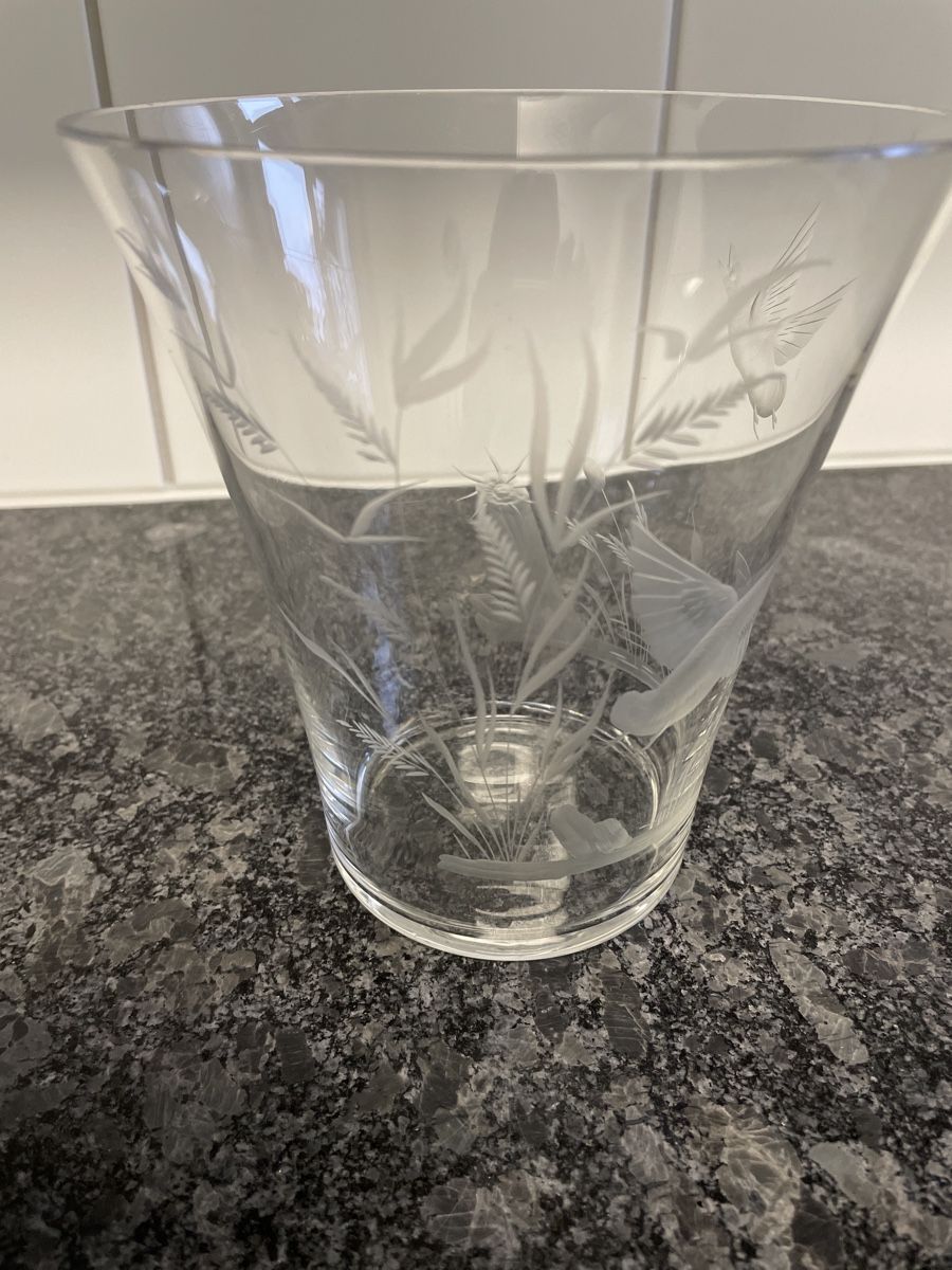 Vase & Récipients: Elegante Blumenvase mit Vogelmotiv – D'occasion à Zürich par spo_zxm7 2