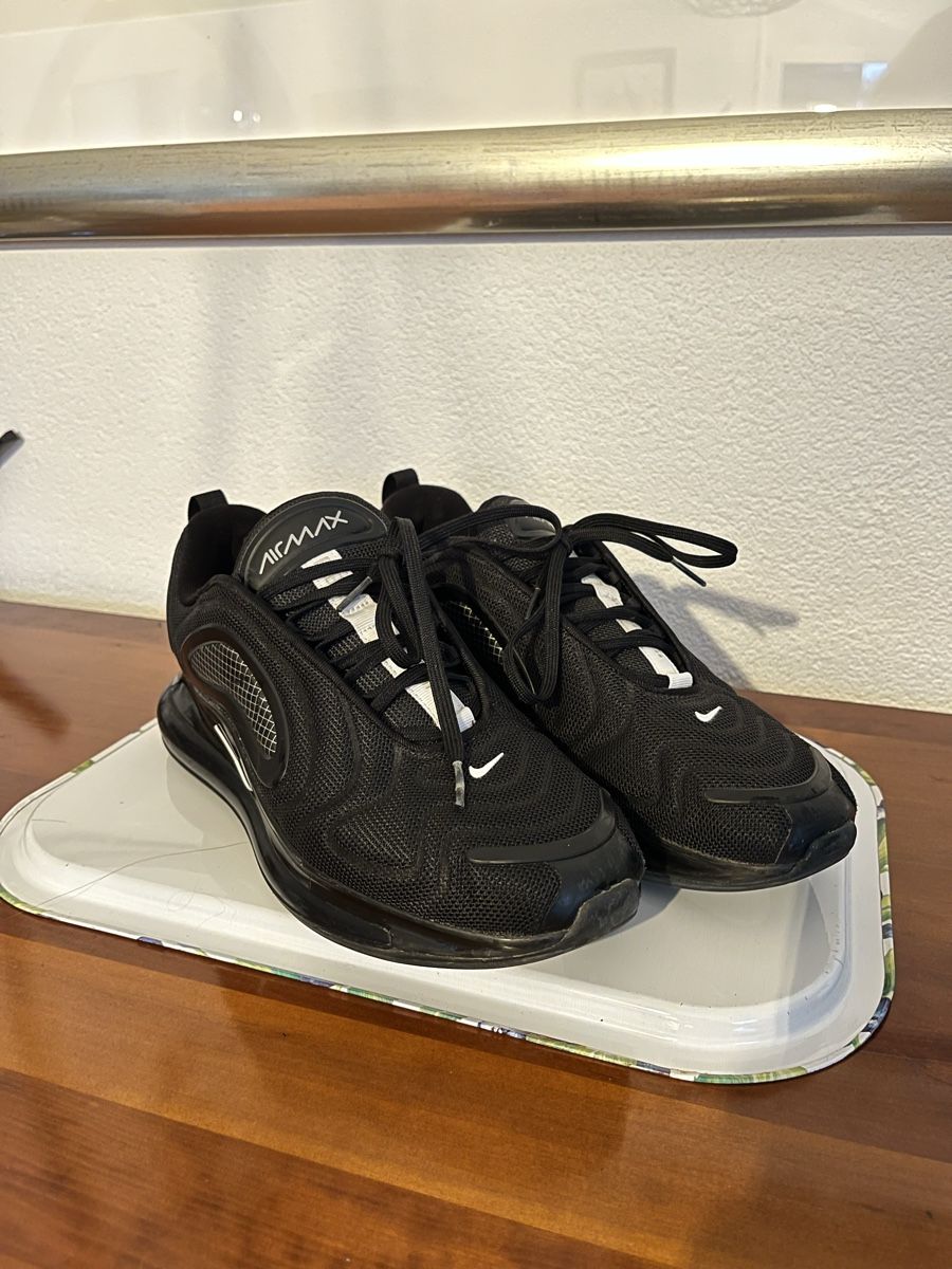 Nike Chaussures hommes: Nike Air Max 720 Taille 44 – D'occasion à etagnières par isoz01