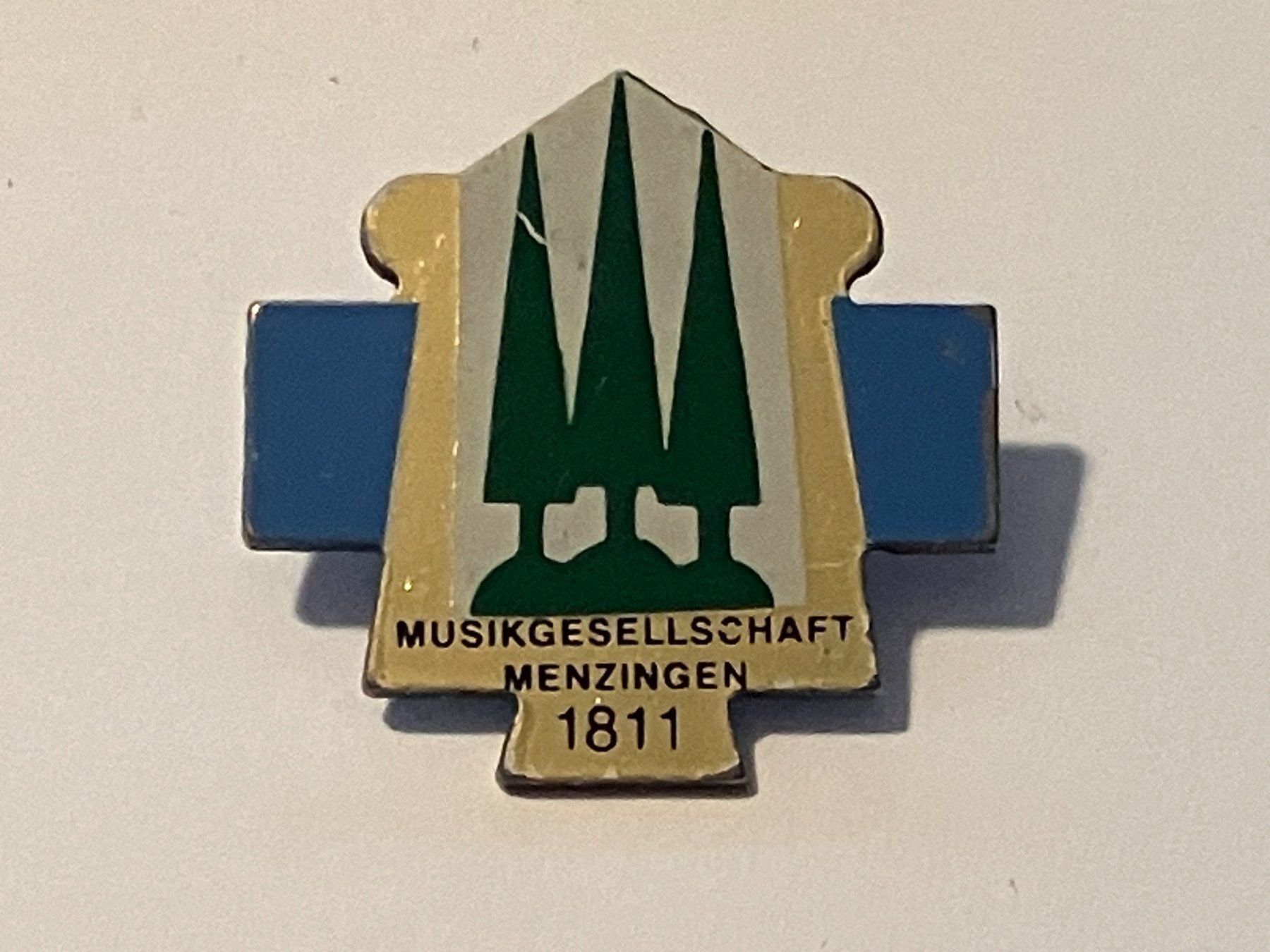 Placchette & Badge: 1 Pin Musikgesellschaft Menzigen 1811 – Usato da Basel venduto da djwwpp