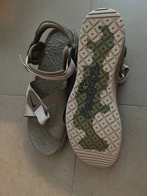 Scarpe da uomo: Nike ACG Air Deschutz 46 – Usato da Zürich venduto da SUPERNERD 2