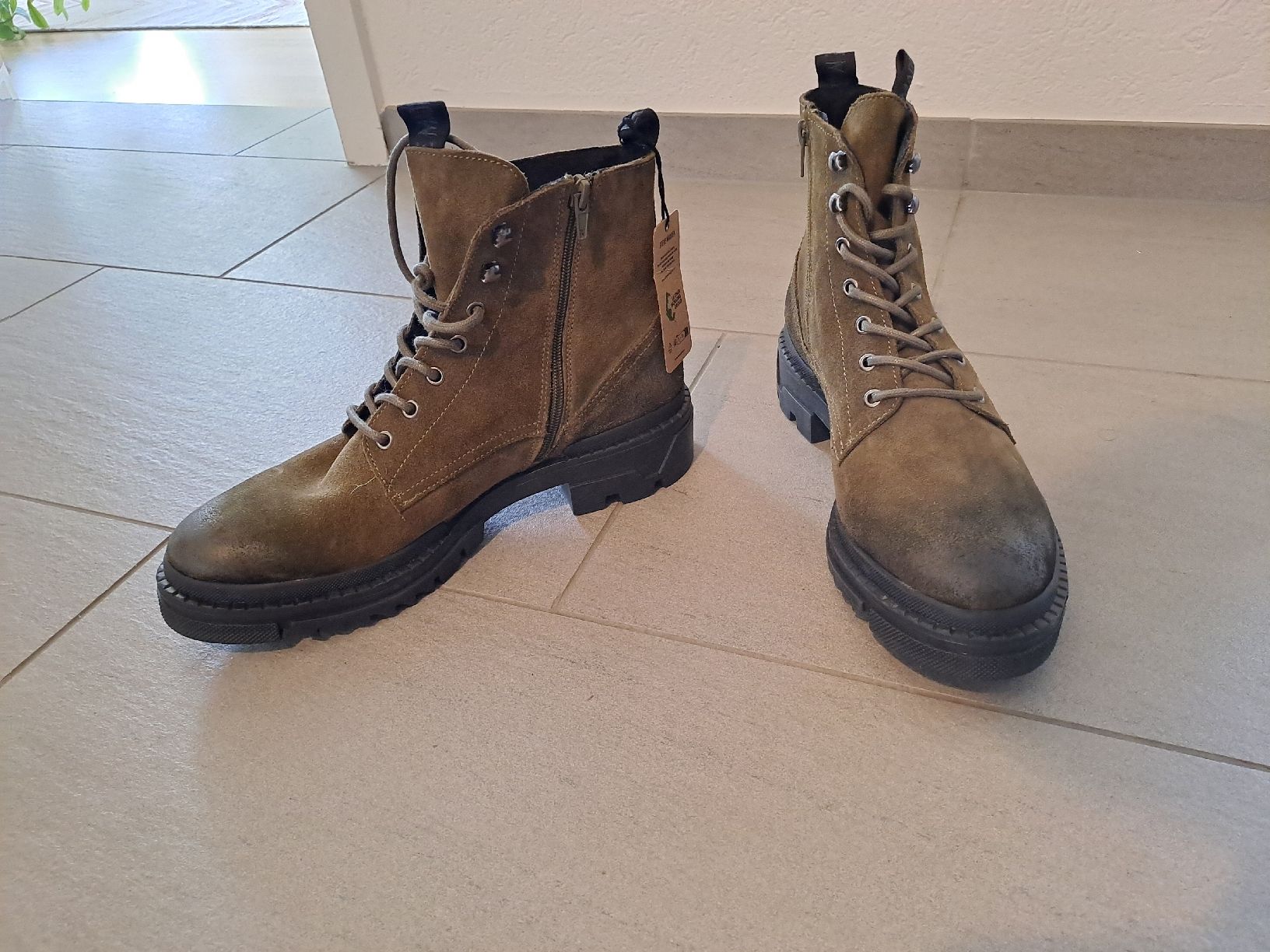 Steve Madden Scarpe da uomo: neue Boots Winterschuhe Wildleder – Nuovo e nell'imballaggio originale da Basel venduto da suberi_Sach 2