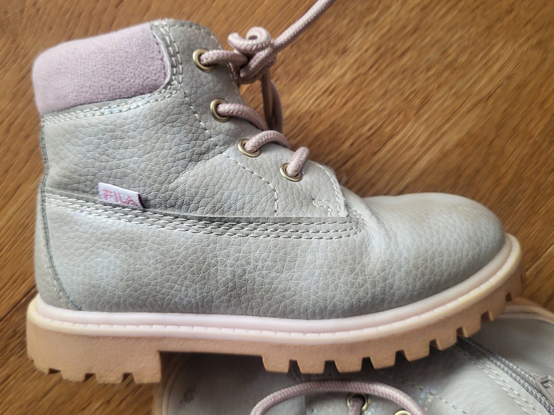 Fila Scarpe per ragazze: FILA-Schuhe Grösse 24 gebraucht – Usato da Zell LU venduto da claro62