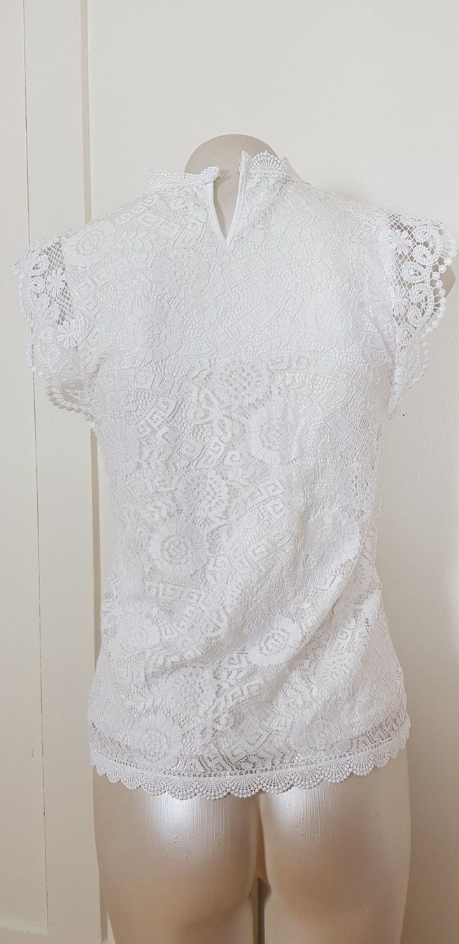 Pieces Top: Buse, Spitze, Doublure, pieces, Gr. S – Usato da Uster venduto da Astral 4