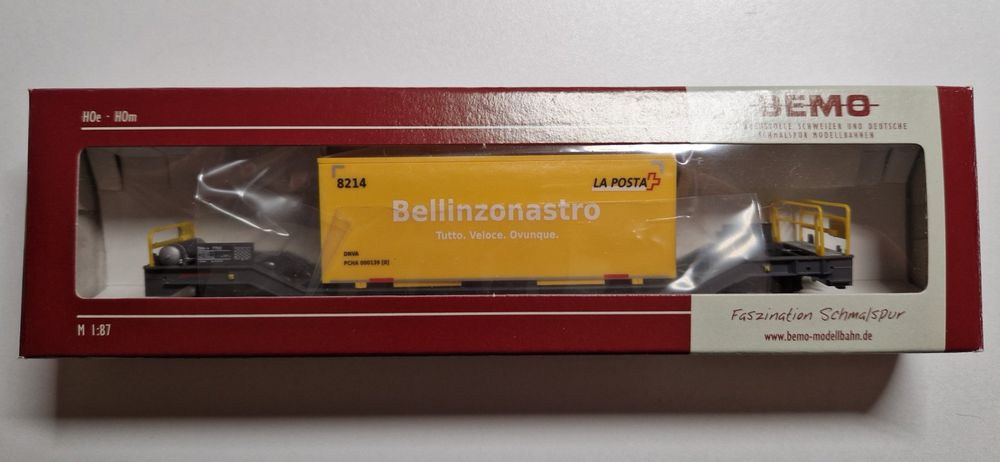 RhB Tragwagen Sbk-v 7705 mit Post "Bellinzonastro", Bemo HOm 6