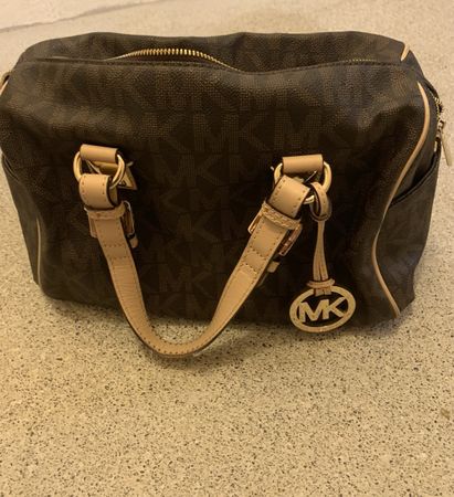Michael Kors Handtasche mit Riemen