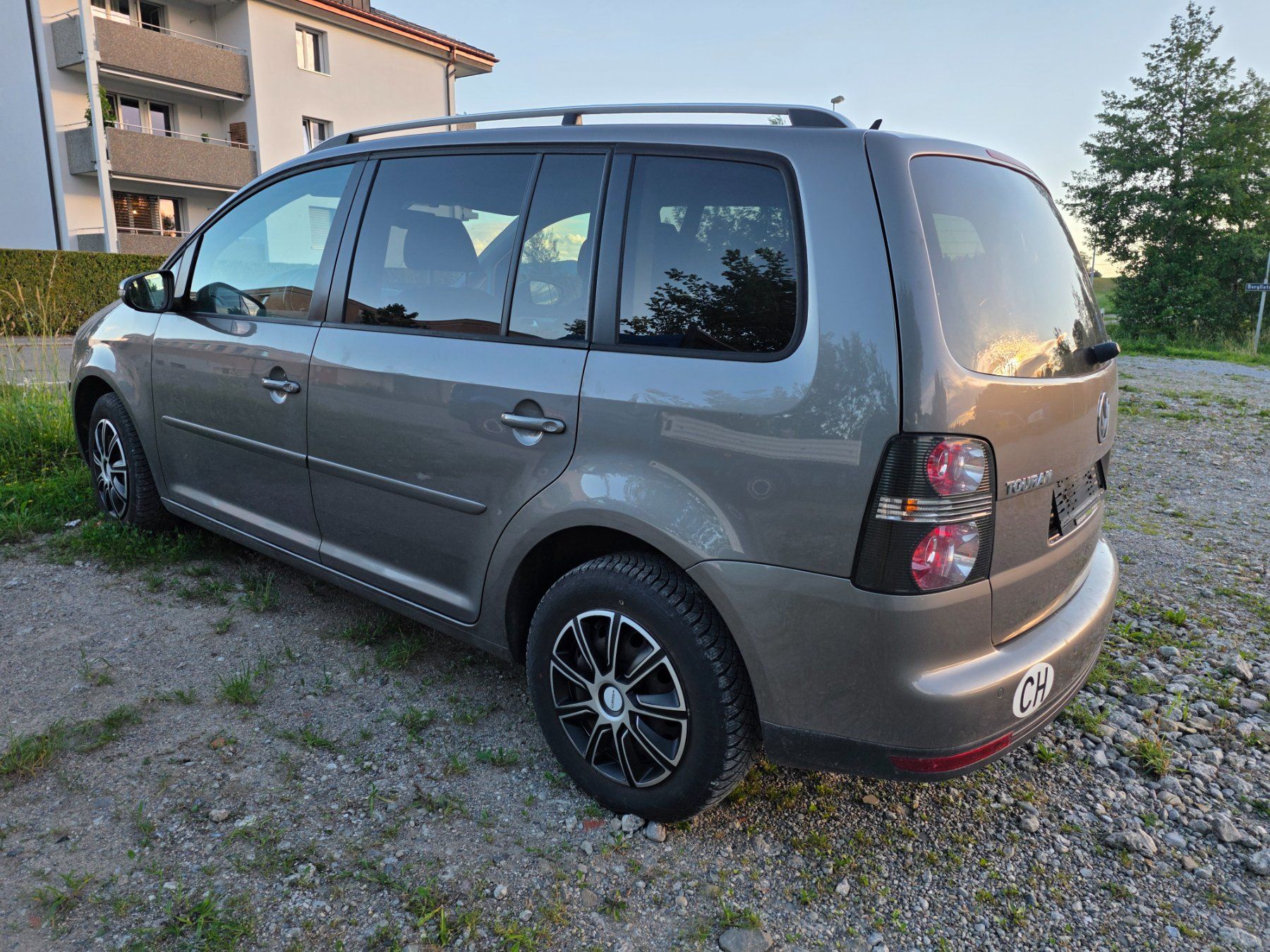 VW Automobili: VW Touran TSI 1.4 (2010) – Usato da Bubikon venduto da Spuz 5