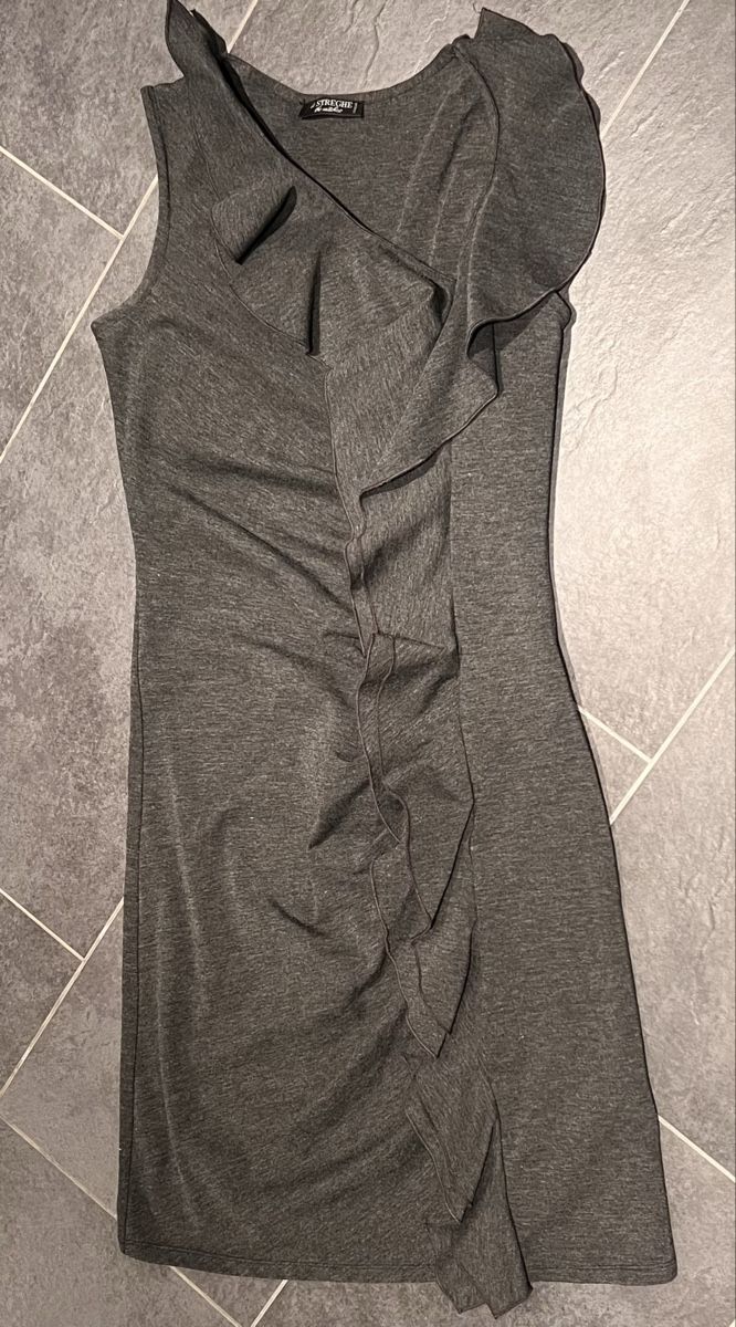 Vestiti: Schönes Jersey Kleid Gr.36 – Usato da Kilchberg ZH venduto da SyFo286
