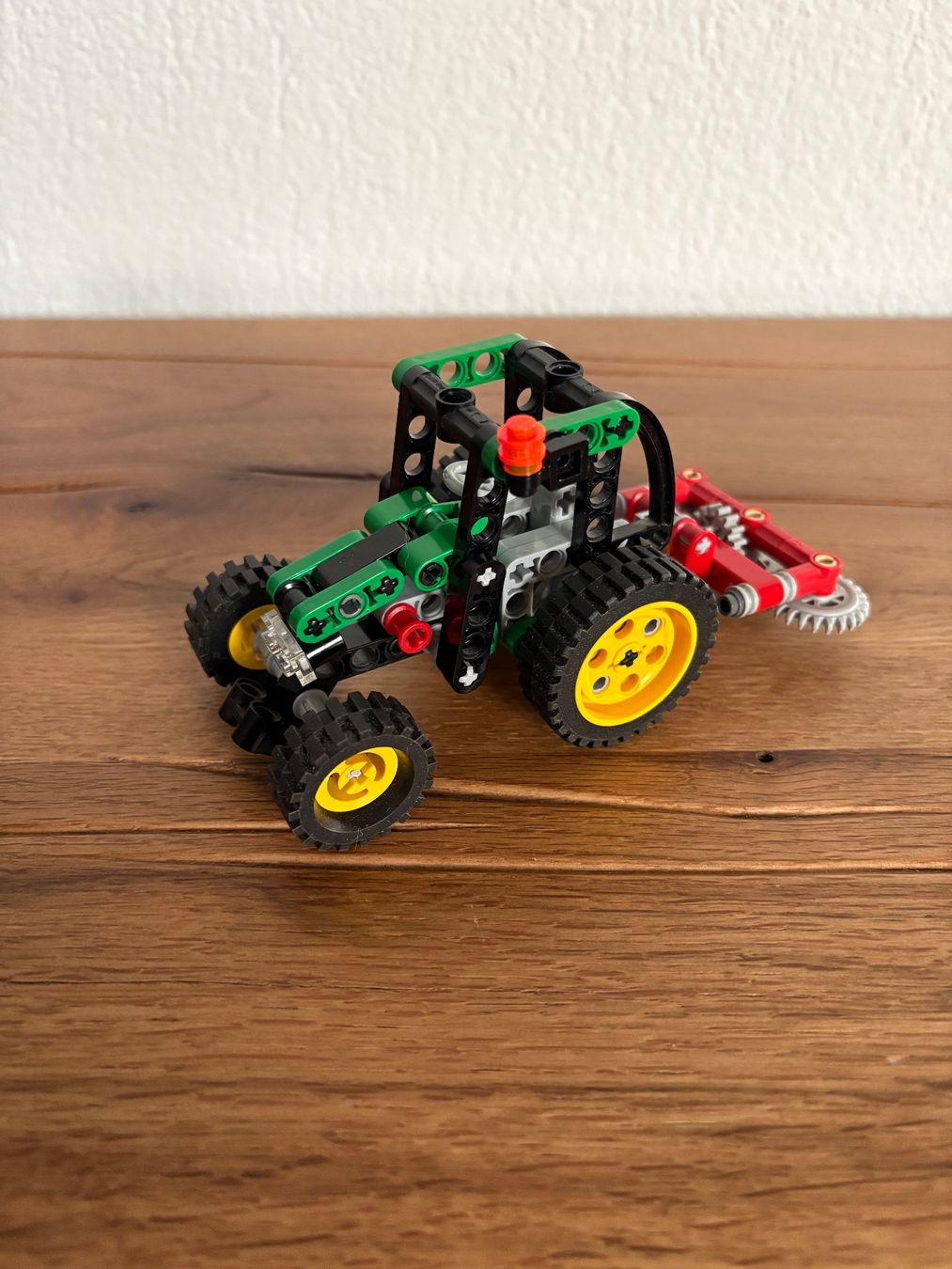 Lego Giocattoli: LEGO Technic Mini Tractor 8281 – Usato da Wollerau venduto da per_q7wn 2
