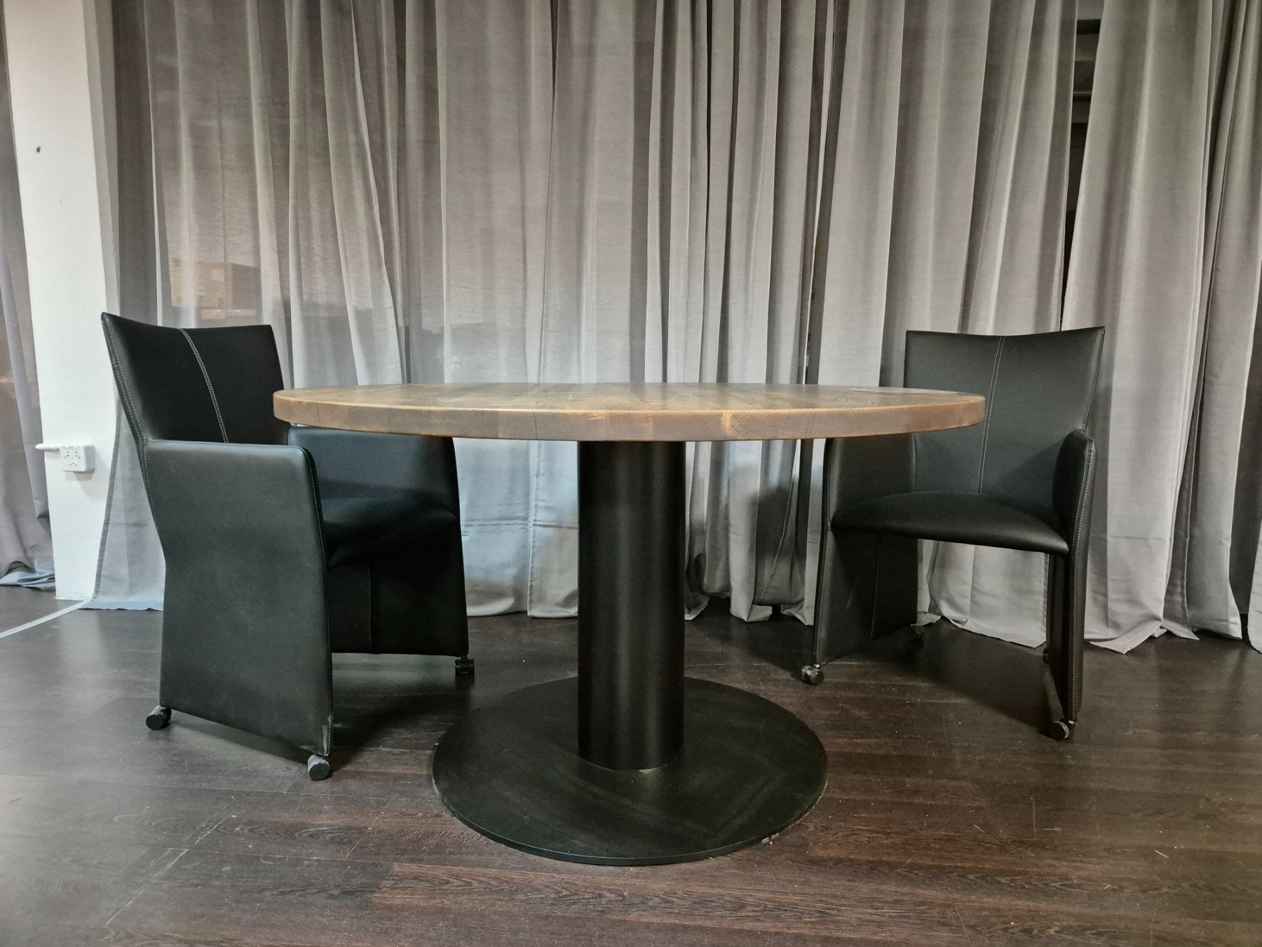 Tische: Lüönd Wohncollection Tisch Herkules rund – Neu (gemäss Beschreibung) aus Rothenthurm von luond_wohncollection 1