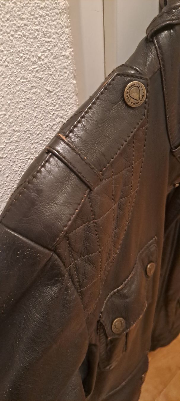 Giacche: Lederjacke Tigha Gr. S – Usato da Winterthur venduto da Panam1 1