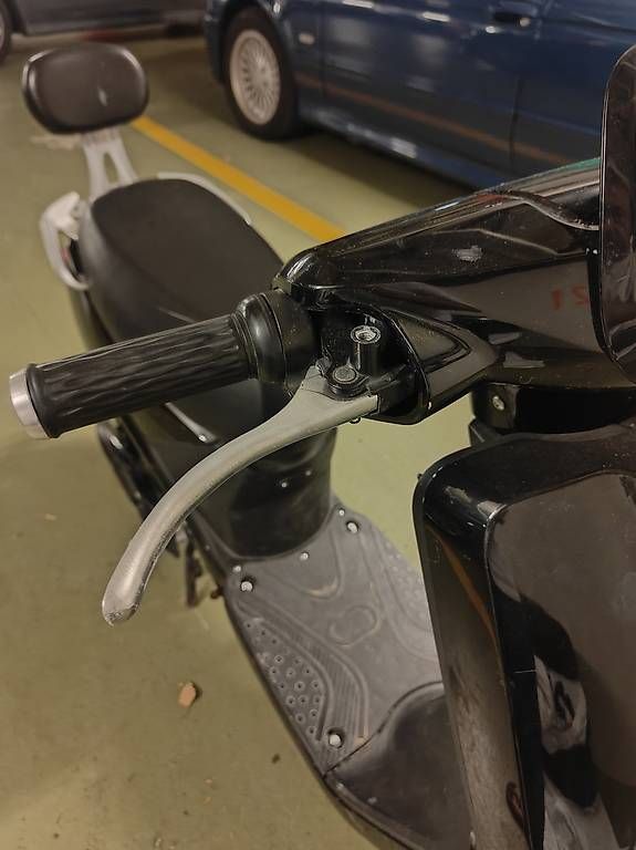 Yadea Scooters: Elektro Roller – D'occasion à Küsnacht ZH par Jankin