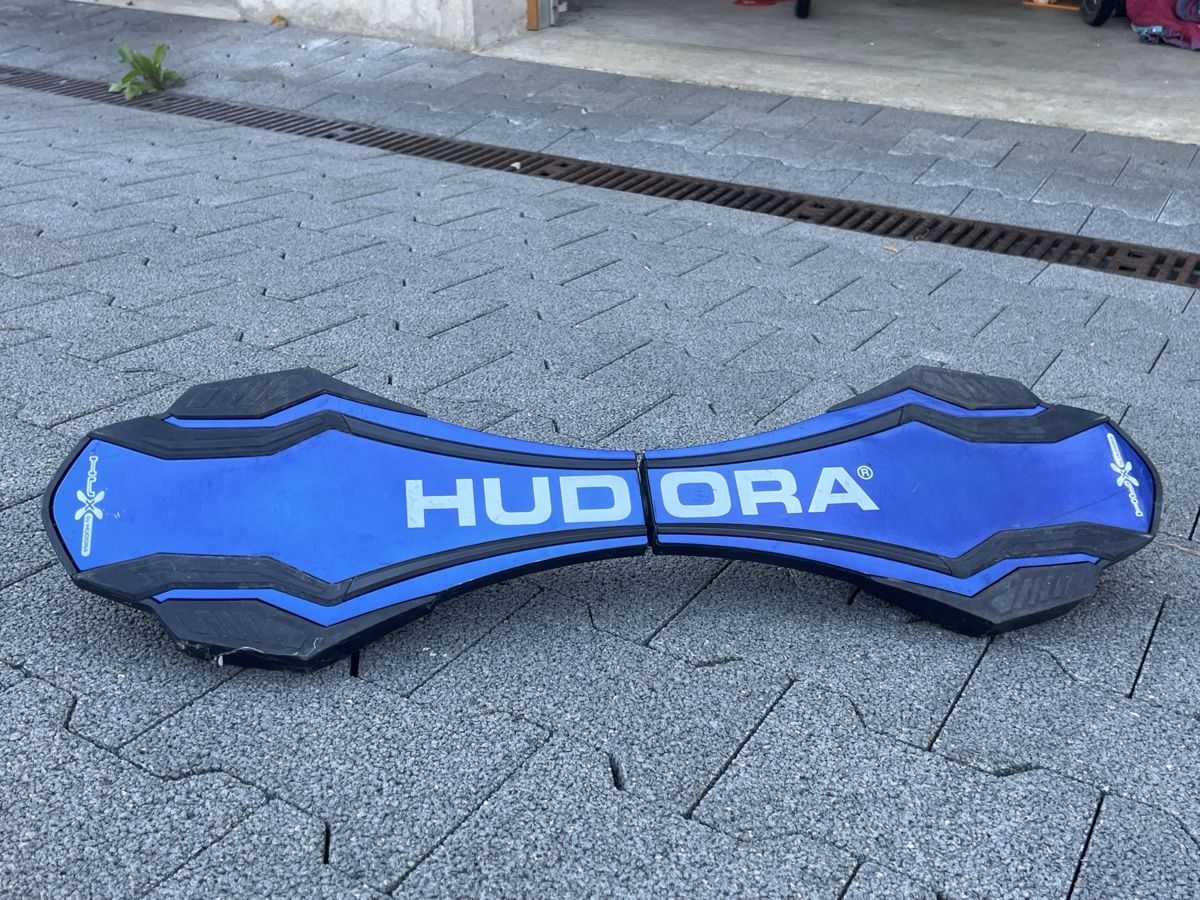 Hudora Skateboards: Waveboard HUDORA blau guter Zustand – Usato da Hittnau venduto da monroe02