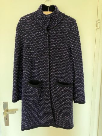 Wunderschöner Strickmantel Gr. 38 (M) schwarz/violett
