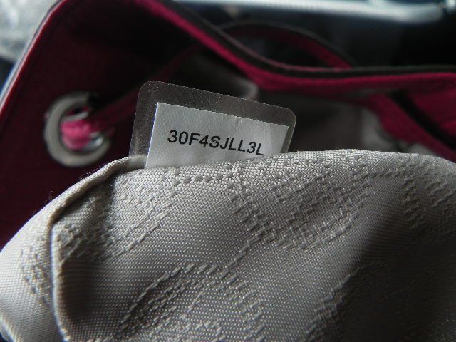 Michael Kors Borse da donna: MICHAEL KORS MK Leder Beutel Tasche magenta/silber gepflegt – Usato da Basel venduto da FRAU.ZAUBER.MOND 8