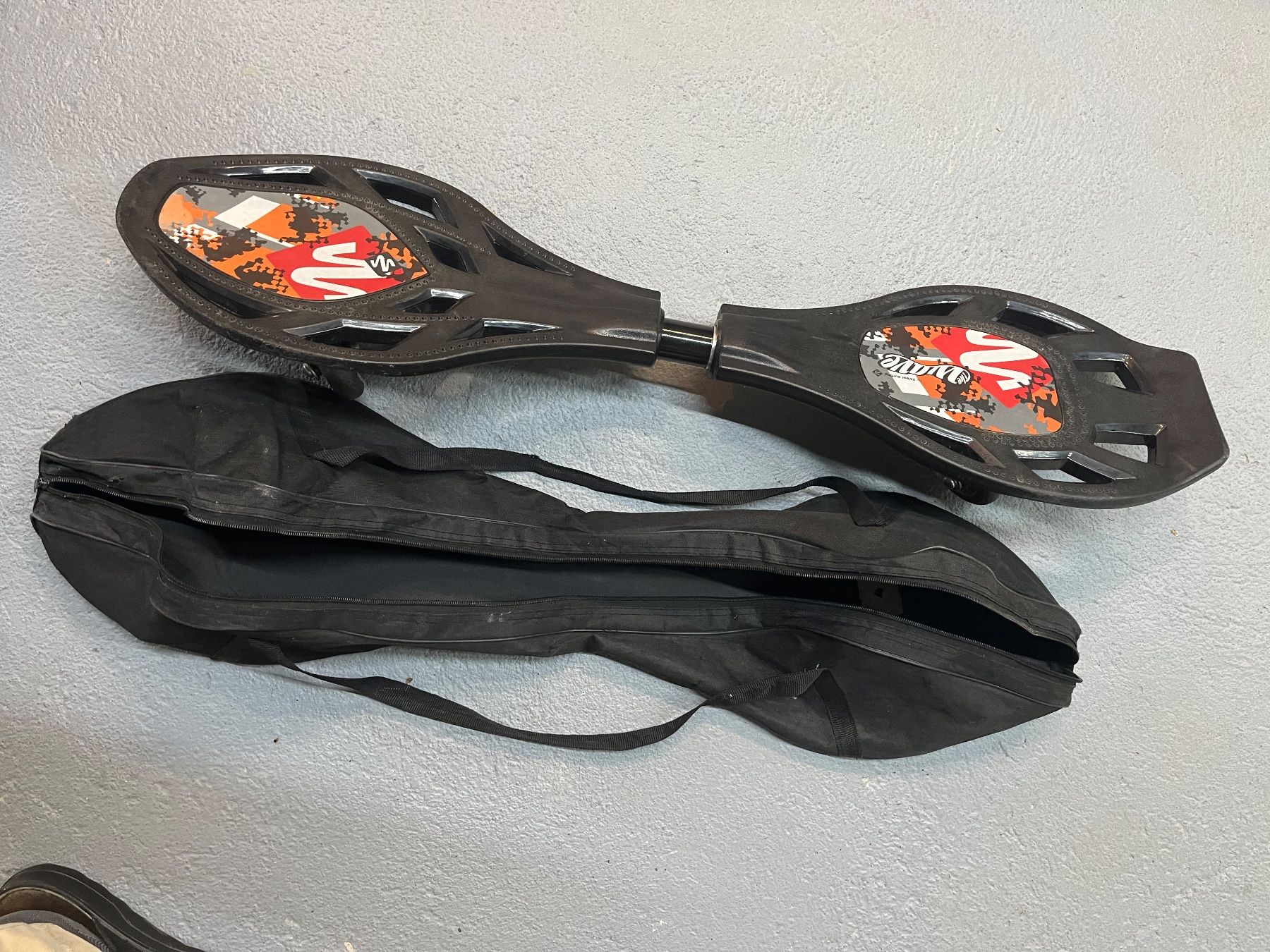 Skateboards: Waveboard mit Tasche – Usato da Attikon venduto da Hagenholz81 2