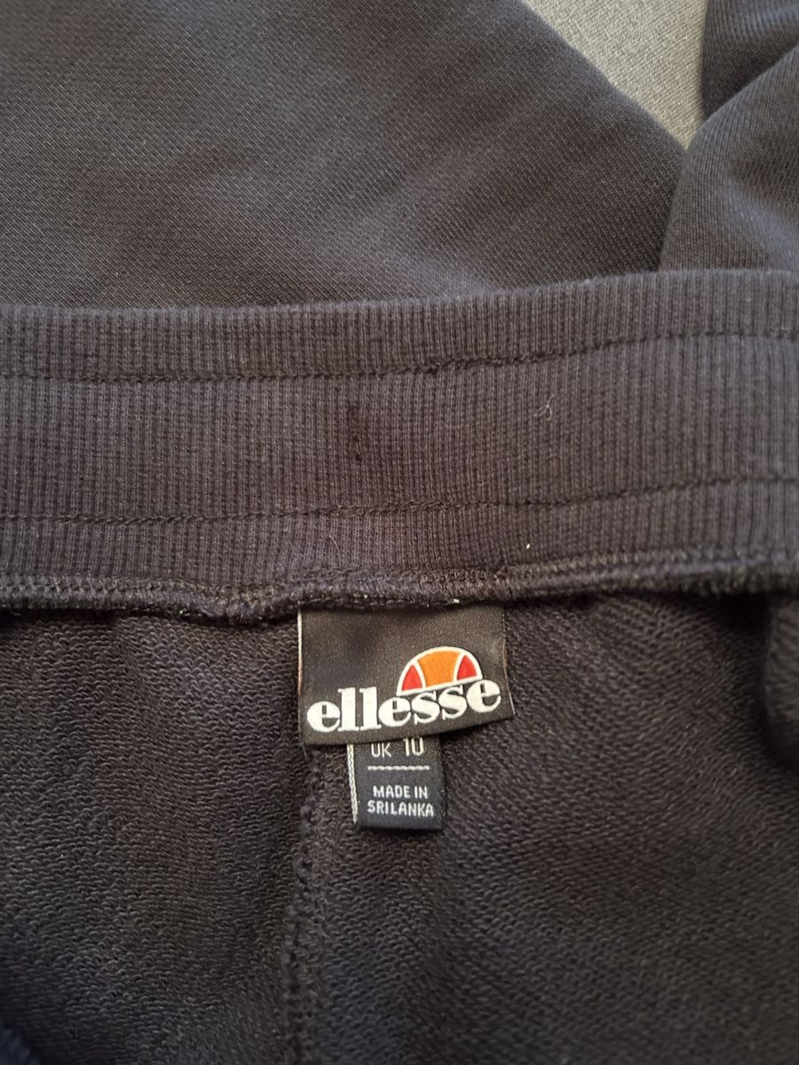 Ellesse Pantaloni: Ellesse Jogginghose Grösse 38 – Nuovo (secondo la descrizione) da Tägerschen venduto da Tommylee88 4
