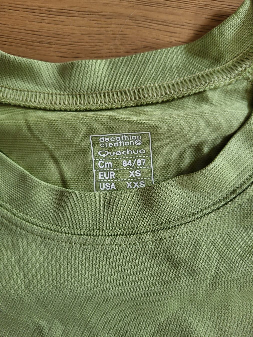 T-shirt: Quechua. T-Shirt -   XS – Usato da Zumikon venduto da cozurich 1