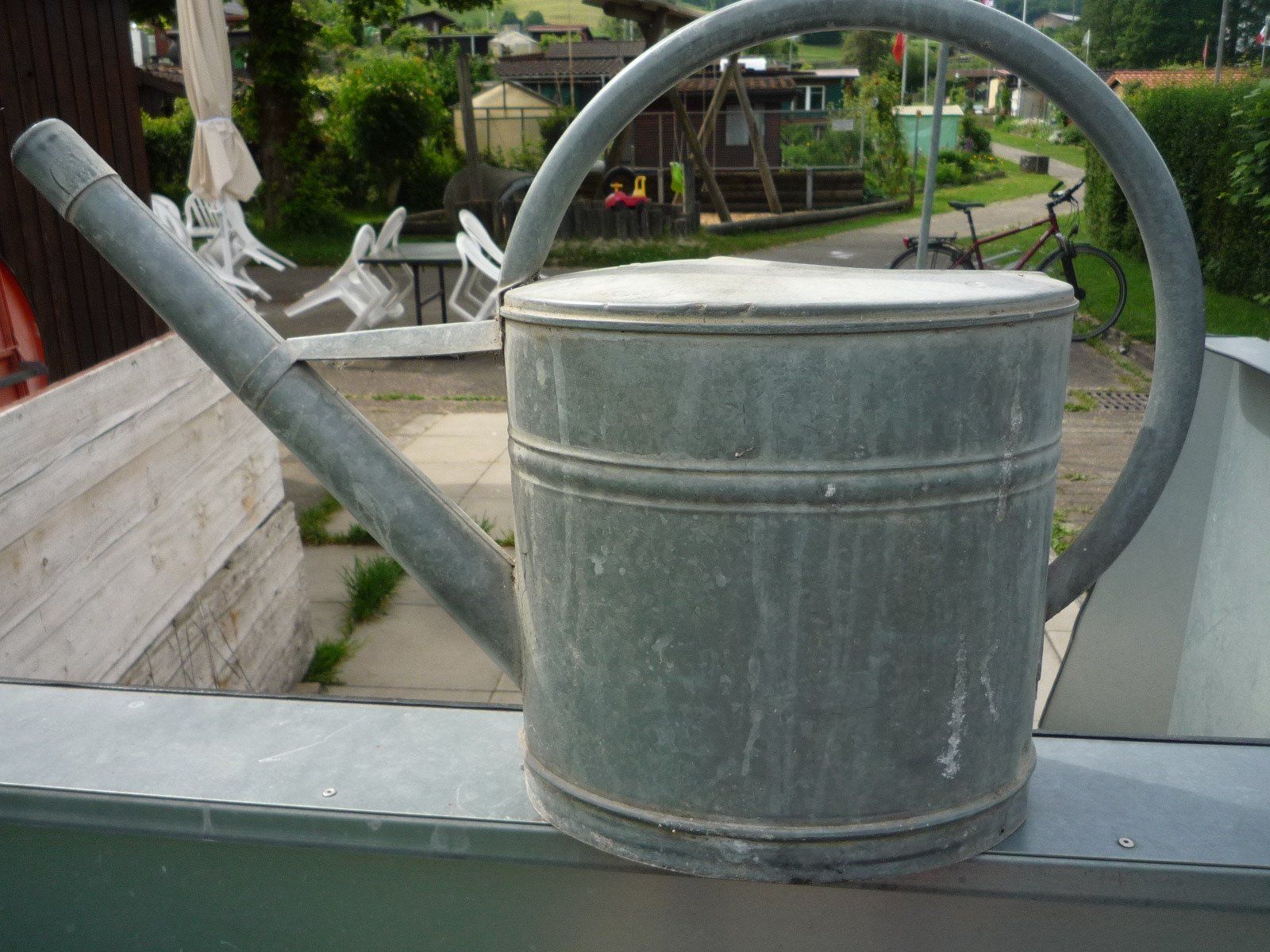Annaffiatura & Irrigazione: Alte Giesskanne 10 Liter Metall – Usato da St. Gallen venduto da Gartenfreund