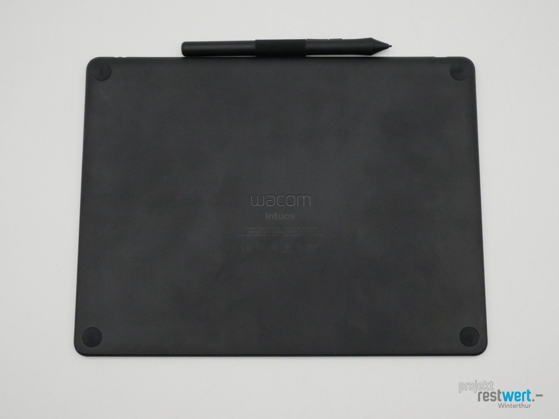 Wacom Tablet PC: WACOM Intuos M Grafiktablet mit Stift, Schwarz – Usato da Winterthur venduto da Restwert_Winterthur 3
