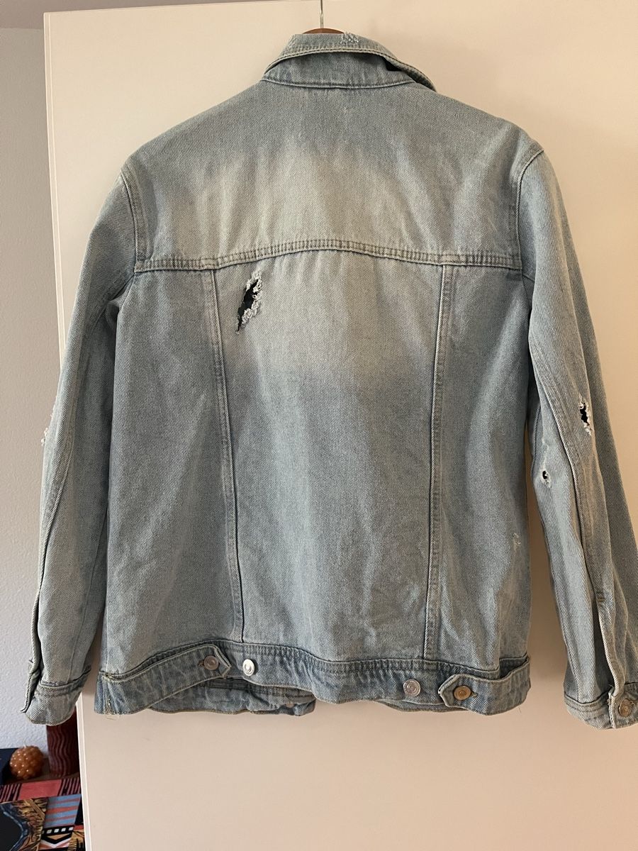 Stradivarius Giacche: Destroyed - Look Jeans Jacke – Usato da Winterthur venduto da Puumeeluuf 2