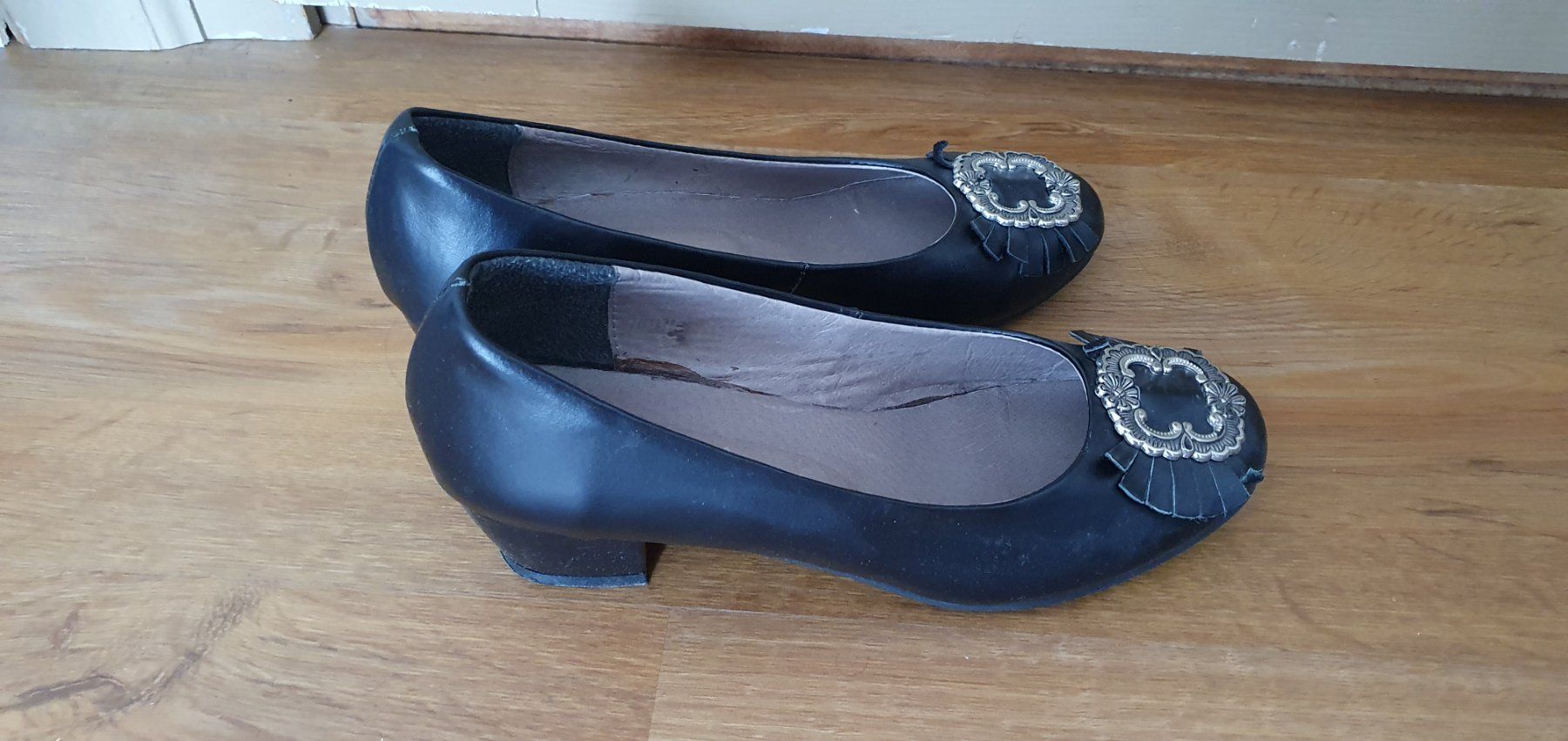 Scarpe da donna: Pumps Schuh Gr 39 – Usato da Heiden venduto da fam_797q 1