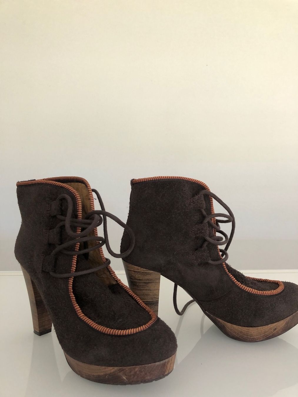 Tamaris Scarpe da donna: Wild Leder Stiefeletten Gr 40, 40,5 – Usato da Arboldswil venduto da maeppli2009 3